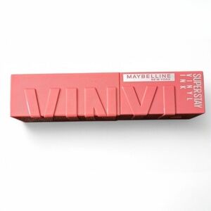 Maybelline Vinyl Matte Lipstick In "Peachy" 🍑